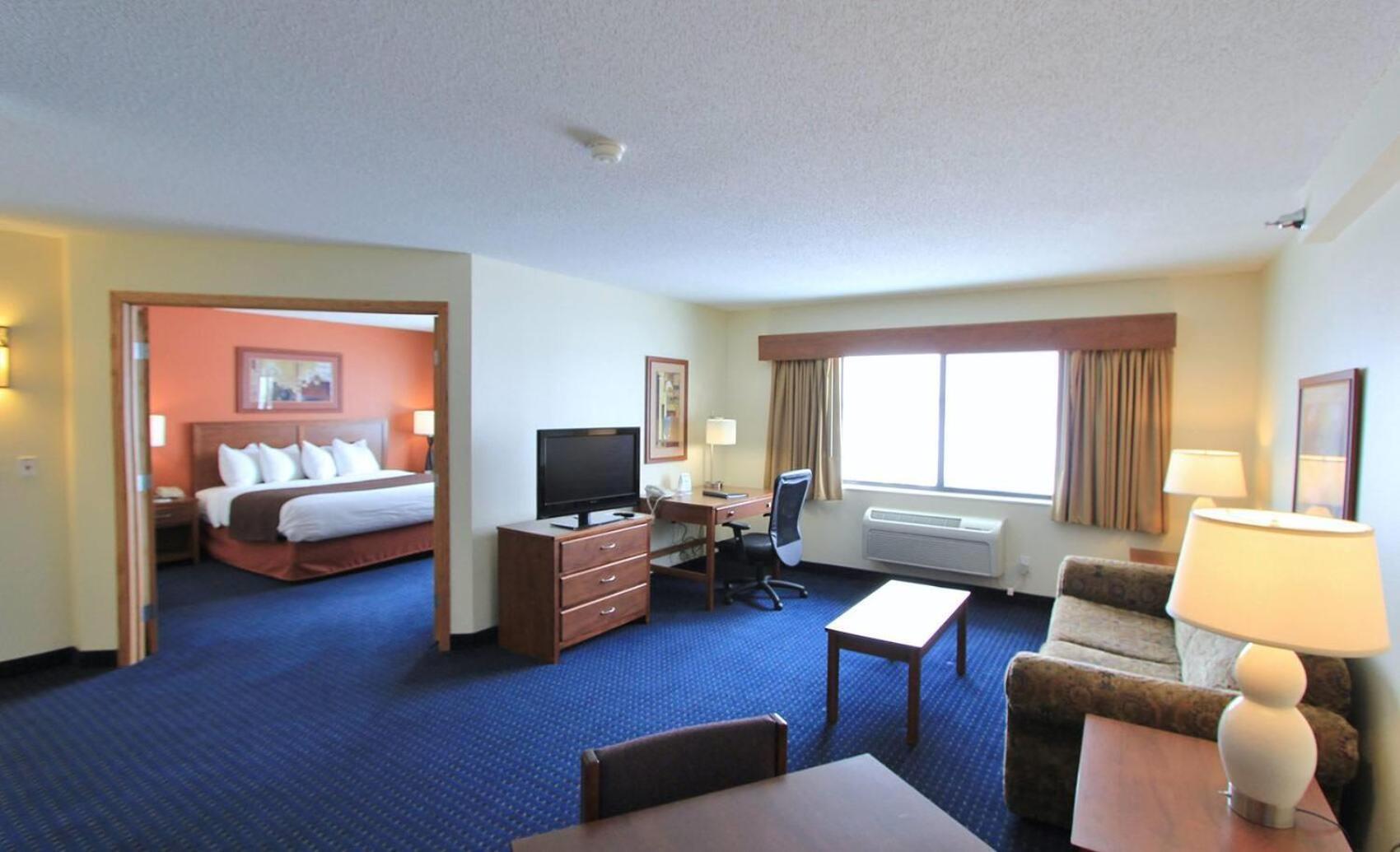 Americinn By Wyndham Cedar Rapids Airport Exterior photo