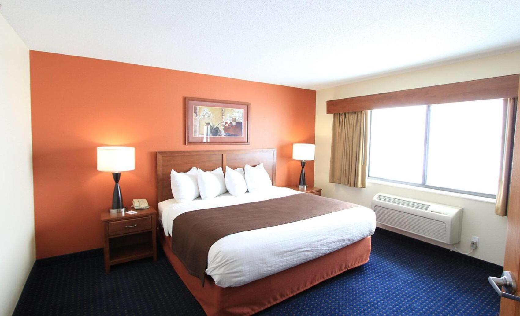 Americinn By Wyndham Cedar Rapids Airport Exterior photo
