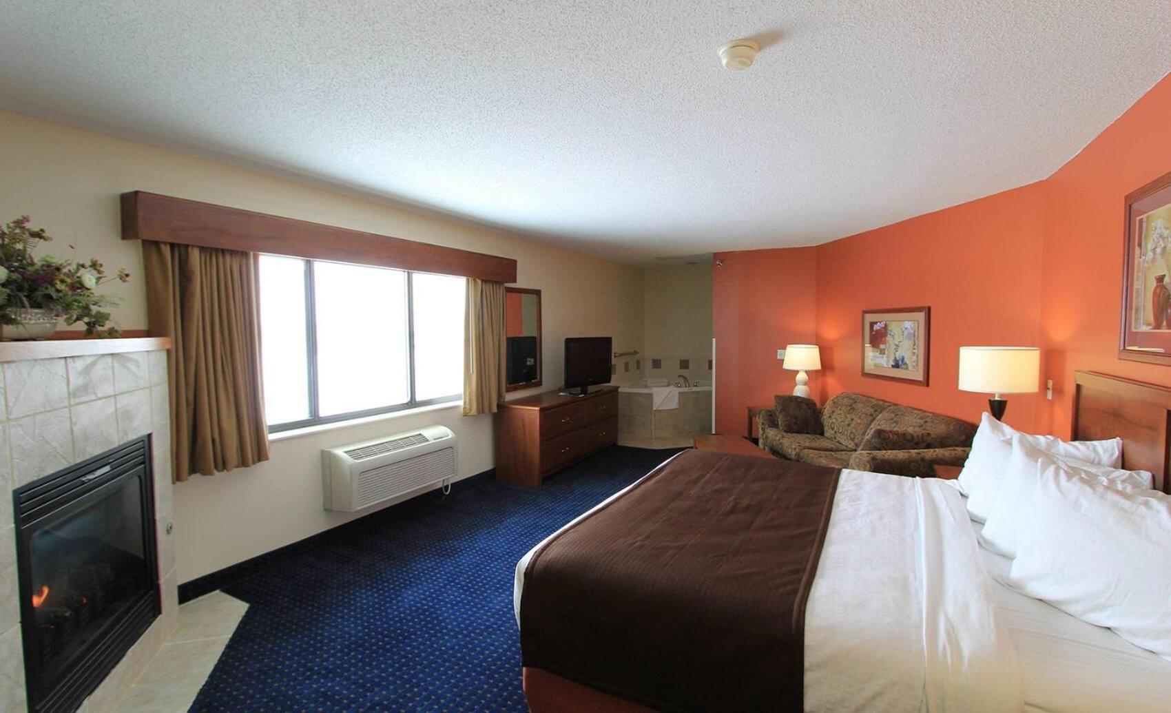 Americinn By Wyndham Cedar Rapids Airport Exterior photo